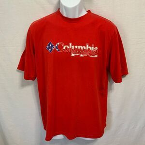 Columbia Patriotic Red T-Shirt‎ size Medium